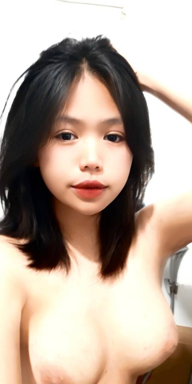 Anh rể bắn tinh tràn mép lồn em gái vợ